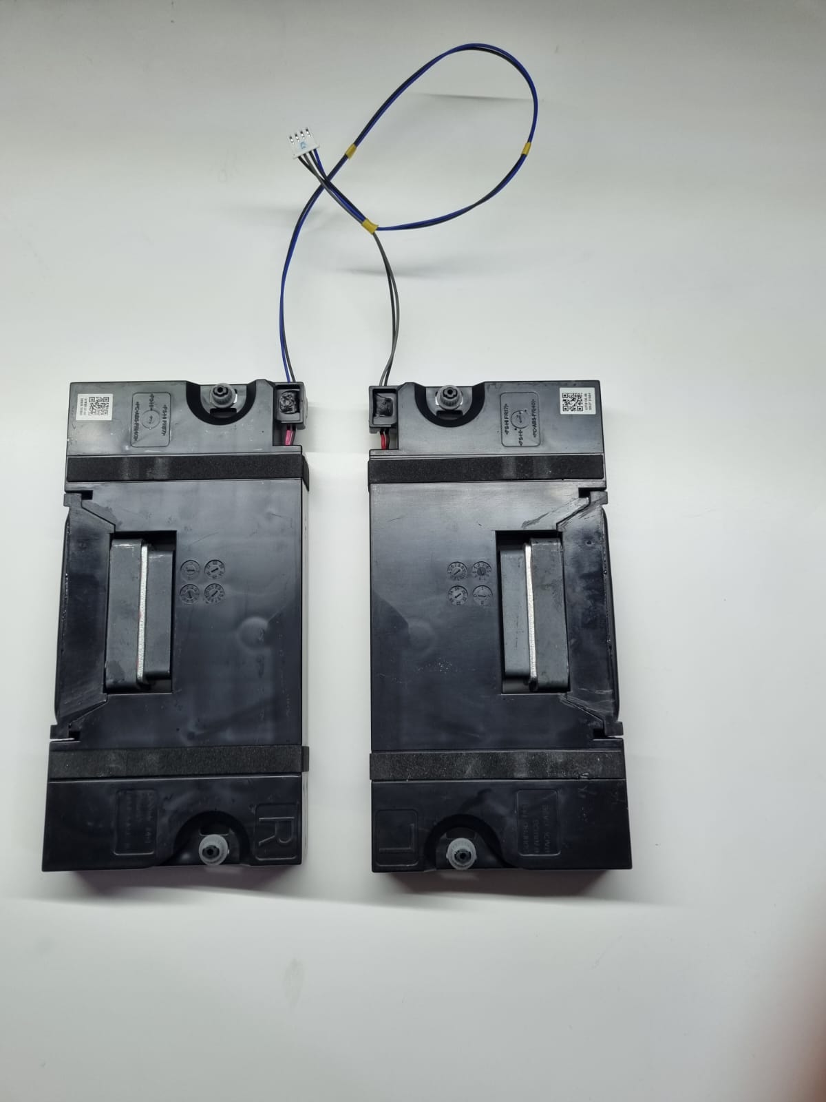 PAR DE BOCINAS LG 50UR7800PSB